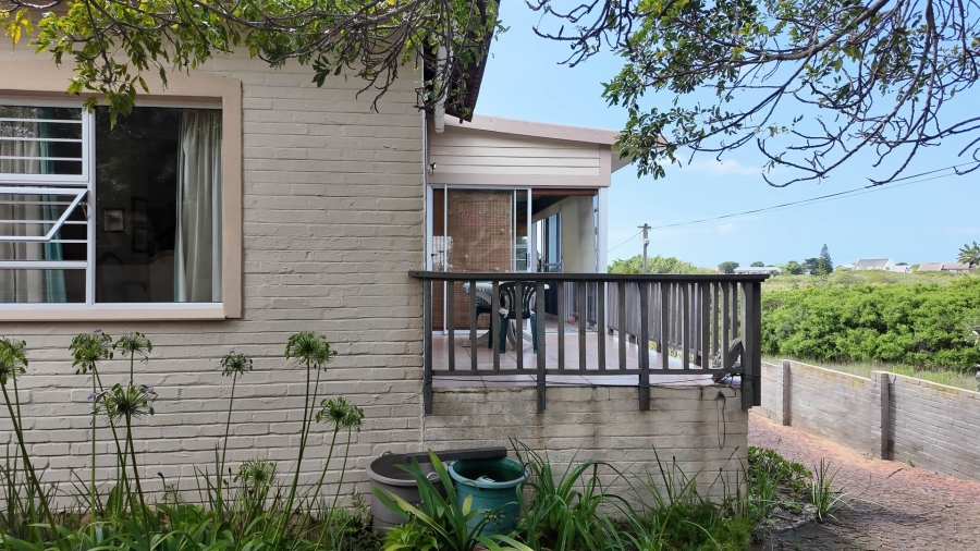 3 Bedroom Property for Sale in Stilbaai Wes Western Cape